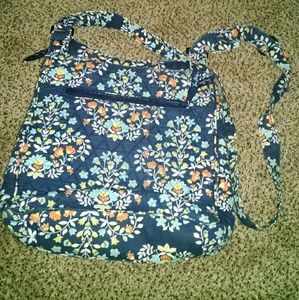 Vera Bradley crossbody (messenger bag)